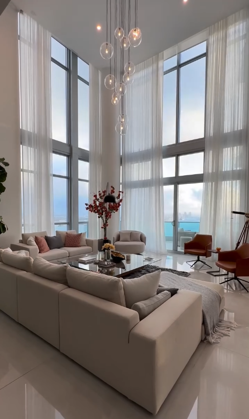 BYMO project — Living, Brickell