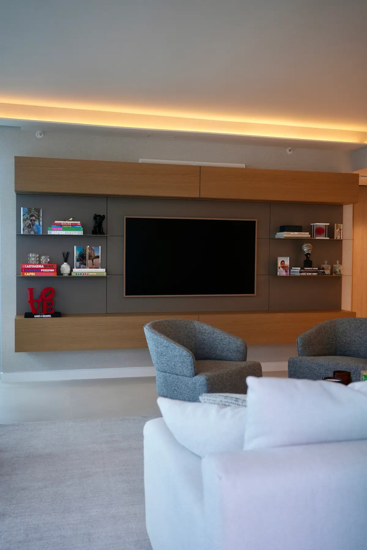 Jade at Brickell Bay Unit 2702 — artistic interior detail